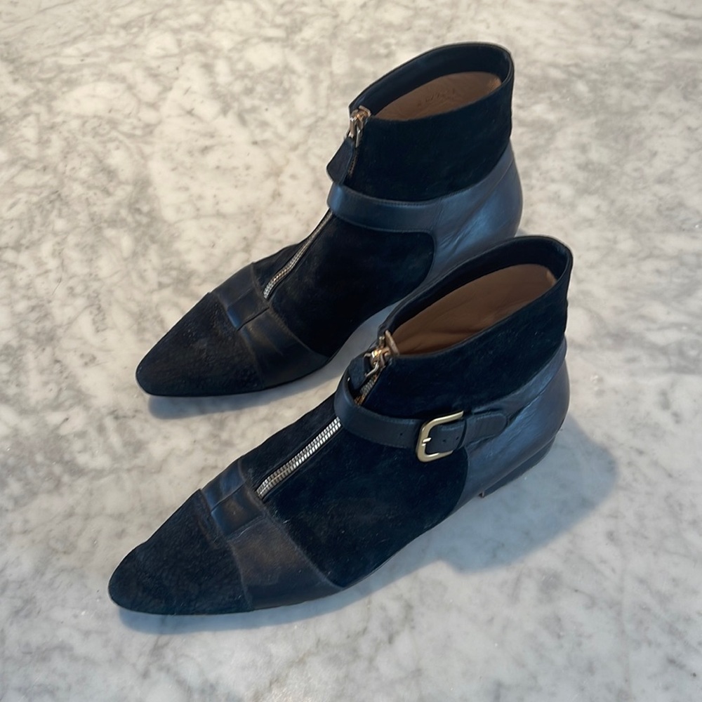 CHANEL Black Leather Ankle Pointed Toe Boots women’s sz 41. Used no box.